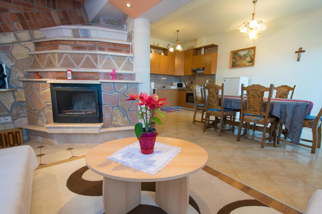 Apartment Hajdi Malinska Zewnętrze zdjęcie